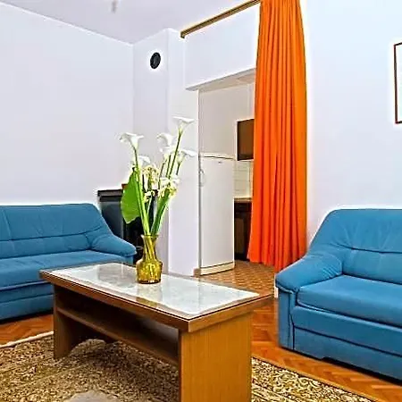 1348 Pula